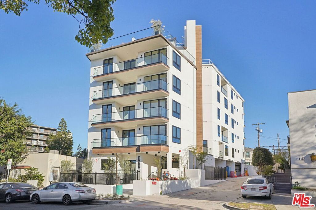 1110 S Spaulding Avenue # 303, Los Angeles