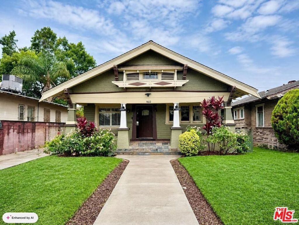 4613 S Van Ness Avenue, Los Angeles