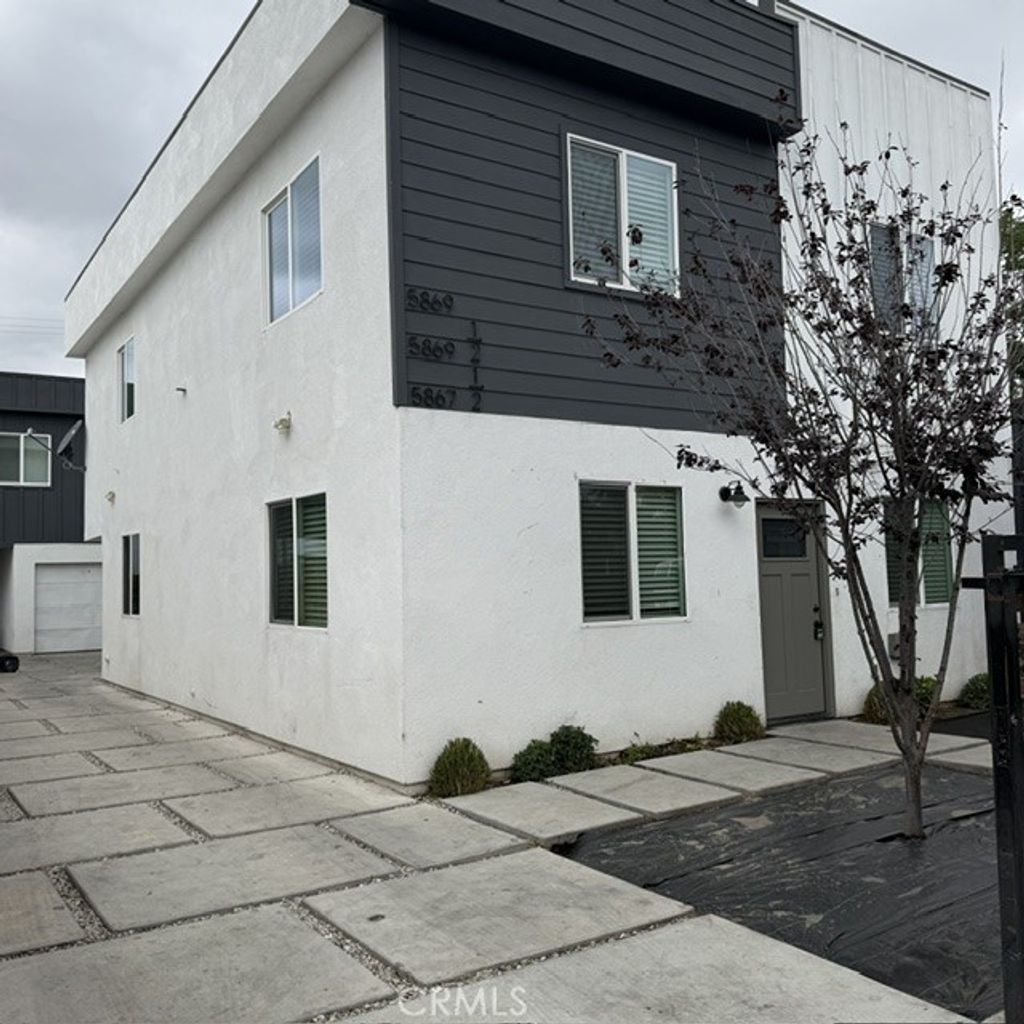 5867 Towne, Los Angeles