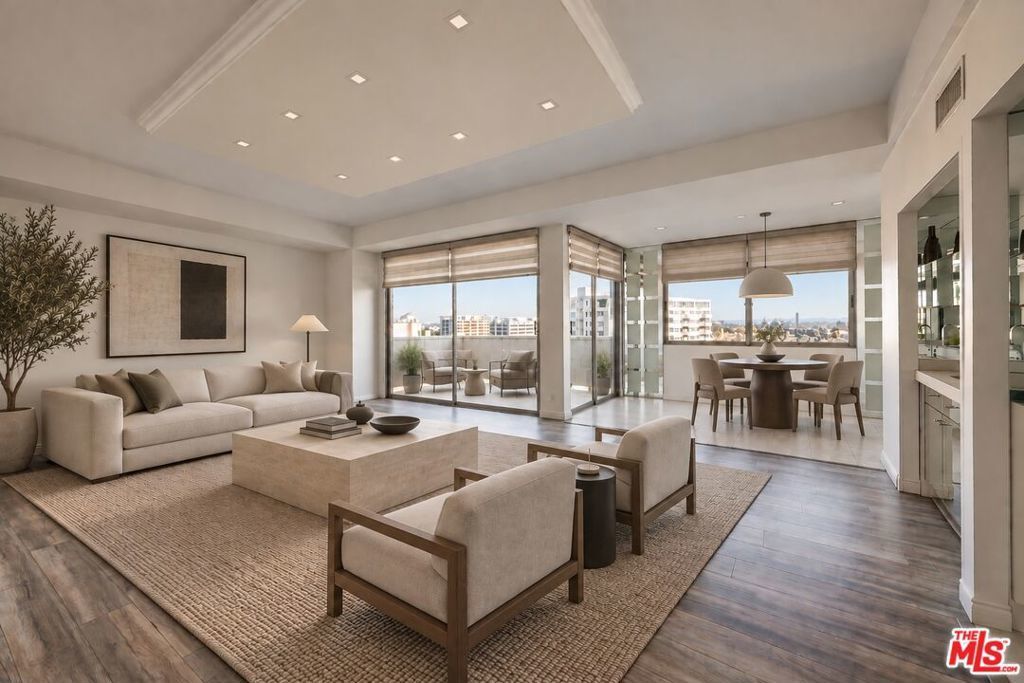 7250 Franklin Avenue # 702, Los Angeles