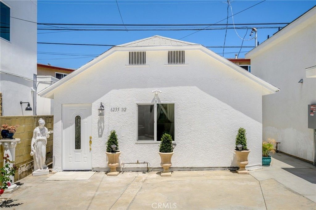 6235 Banner Avenue # 1/2, Los Angeles