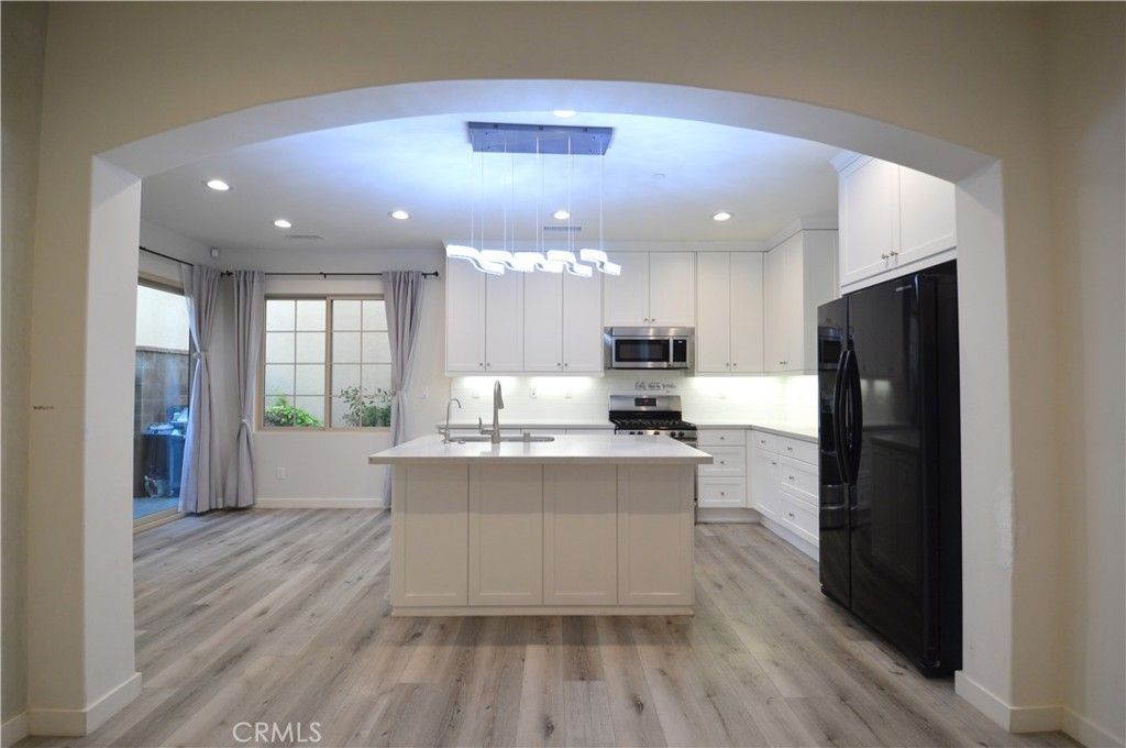 63 Kestrel, Irvine