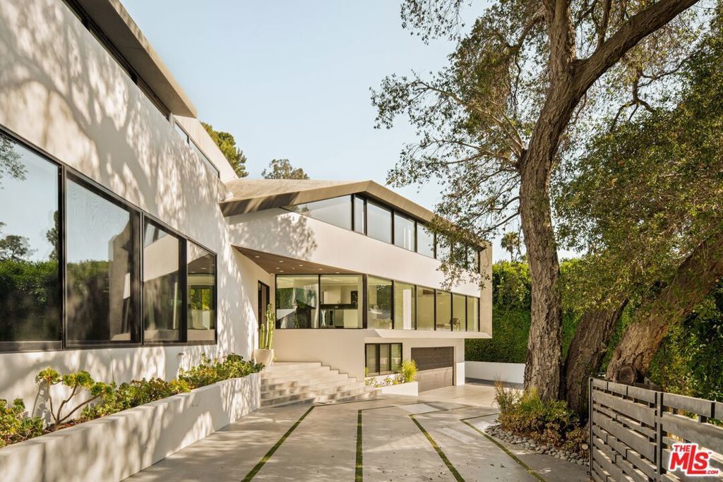 2210 Bowmont Drive, Los Angeles