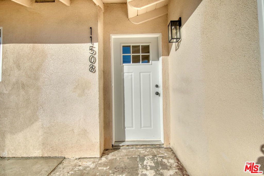 11508 Fenton Avenue, Los Angeles
