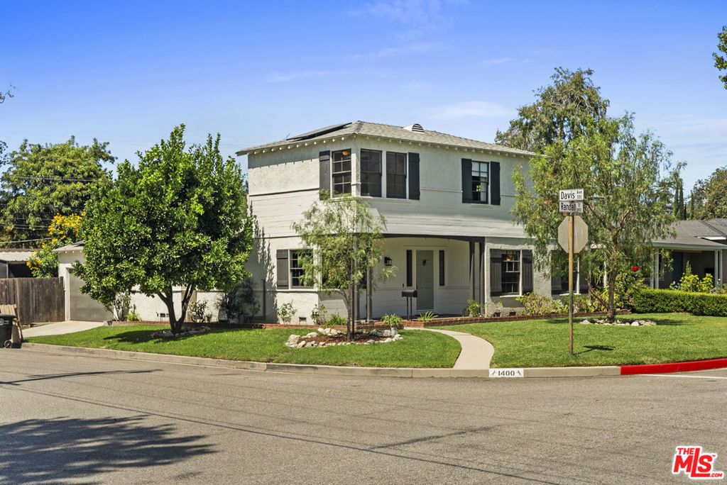 1400 Randall Street, Glendale