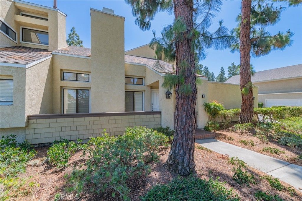 16 Claret, Irvine