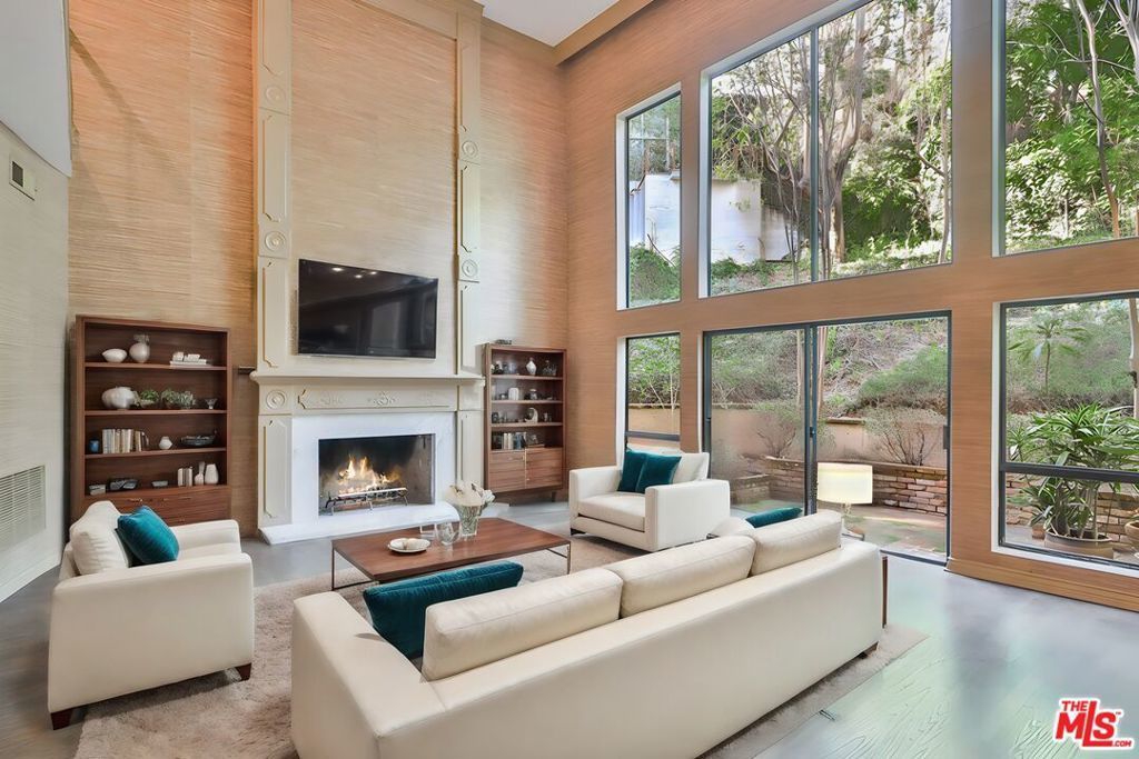 1030 Brooklawn Drive, Los Angeles