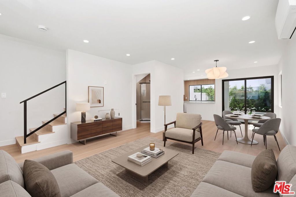 5841 Whitworth Drive, Los Angeles