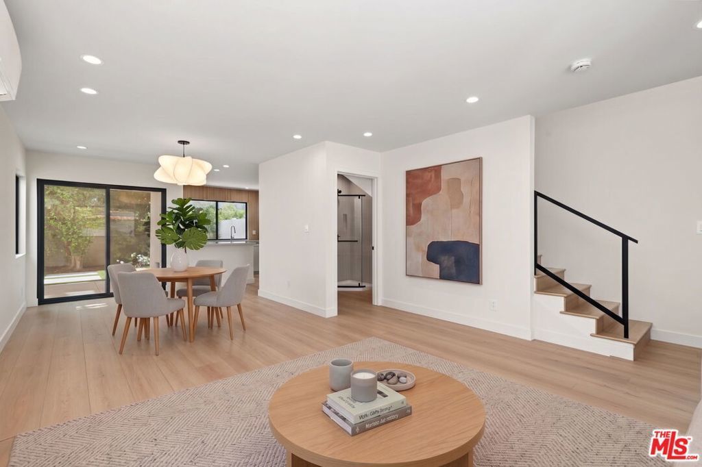 5843 Whitworth Drive, Los Angeles