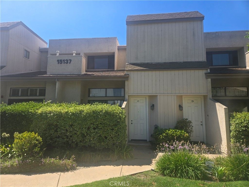 15137 Magnolia Boulevard # C, Los Angeles