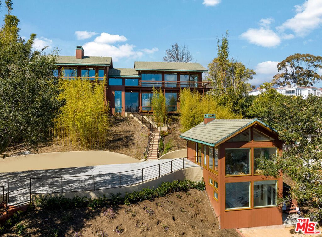 785 Napoli Drive, Pacific Palisades