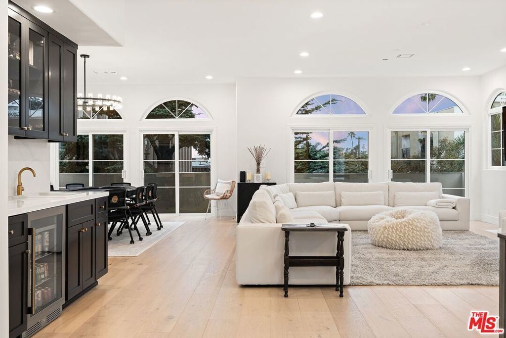 1182 Wellesley Avenue # 401, Los Angeles