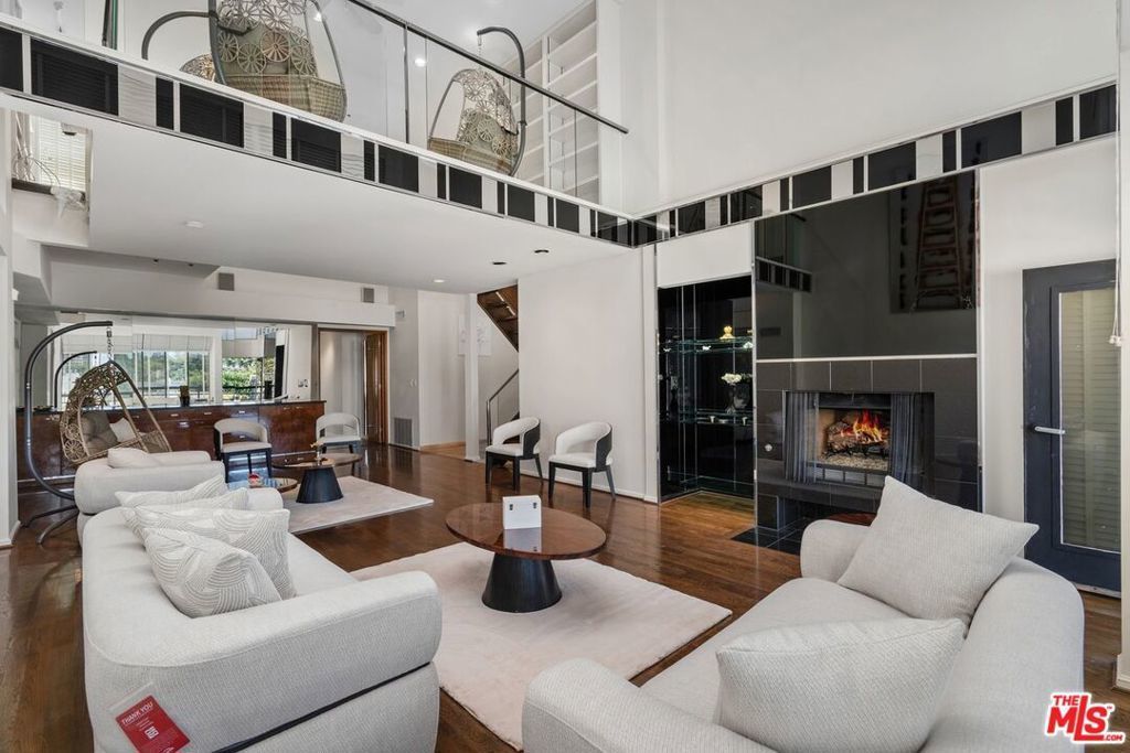 1360 S Beverly Glen Boulevard # Ph301, Los Angeles