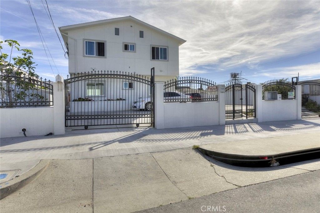 7408 Radford Ave, North Hollywood