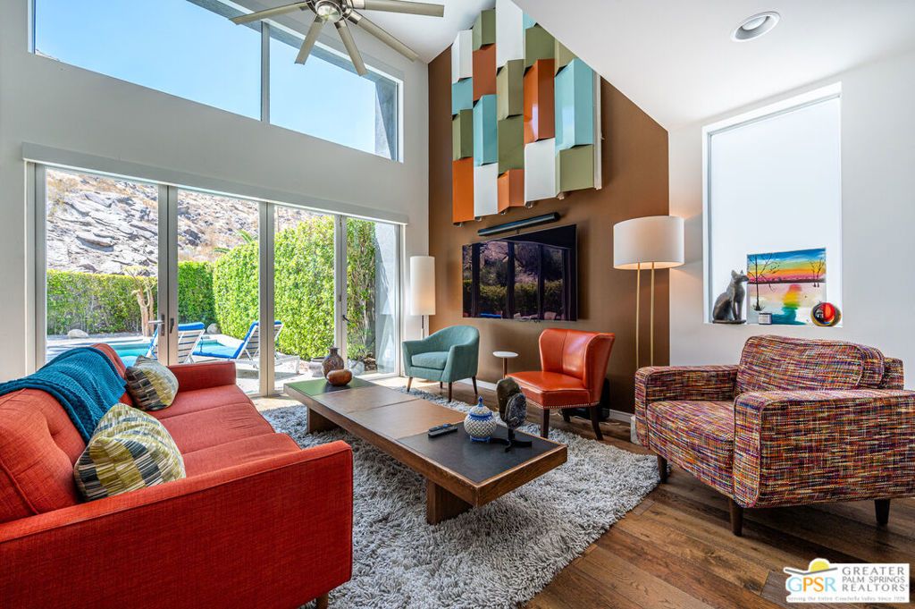 1009 Iris Lane, Palm Springs