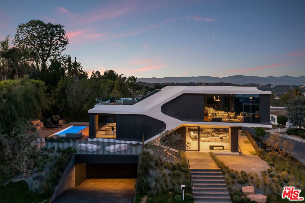 1254 Roberto Lane, Los Angeles