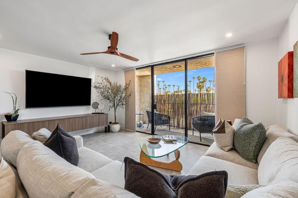 1400 E Palm Canyon Drive # 214, Palm Springs