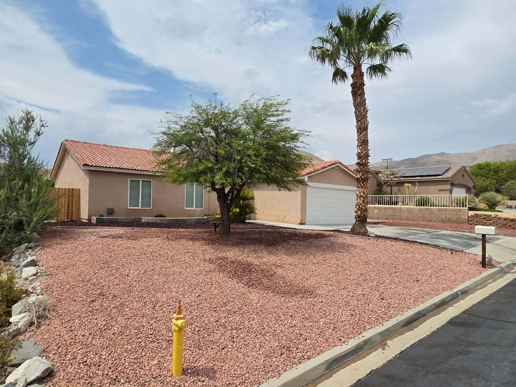 9425 Vista Del Valle, Desert Hot Springs