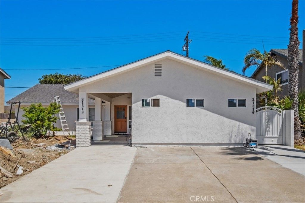 21316 Bulkhead Circle, Huntington Beach