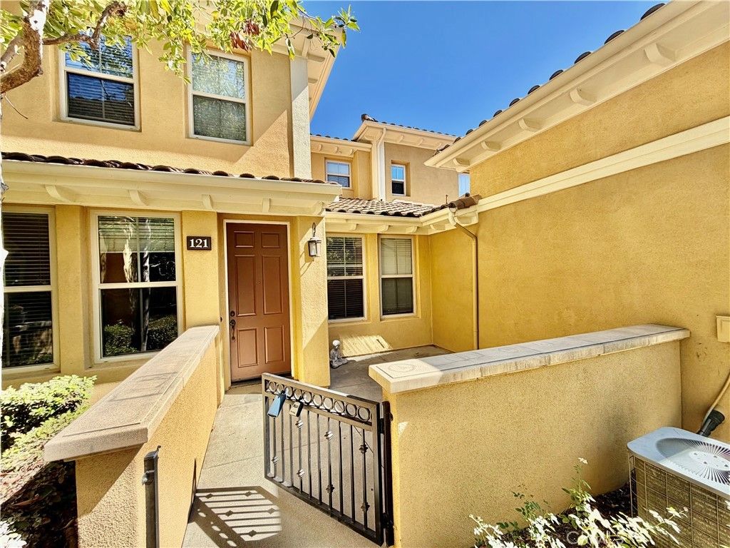 121 Chantilly, Irvine