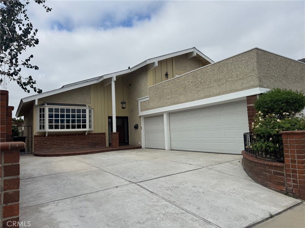 6402 Cantiles, Cypress