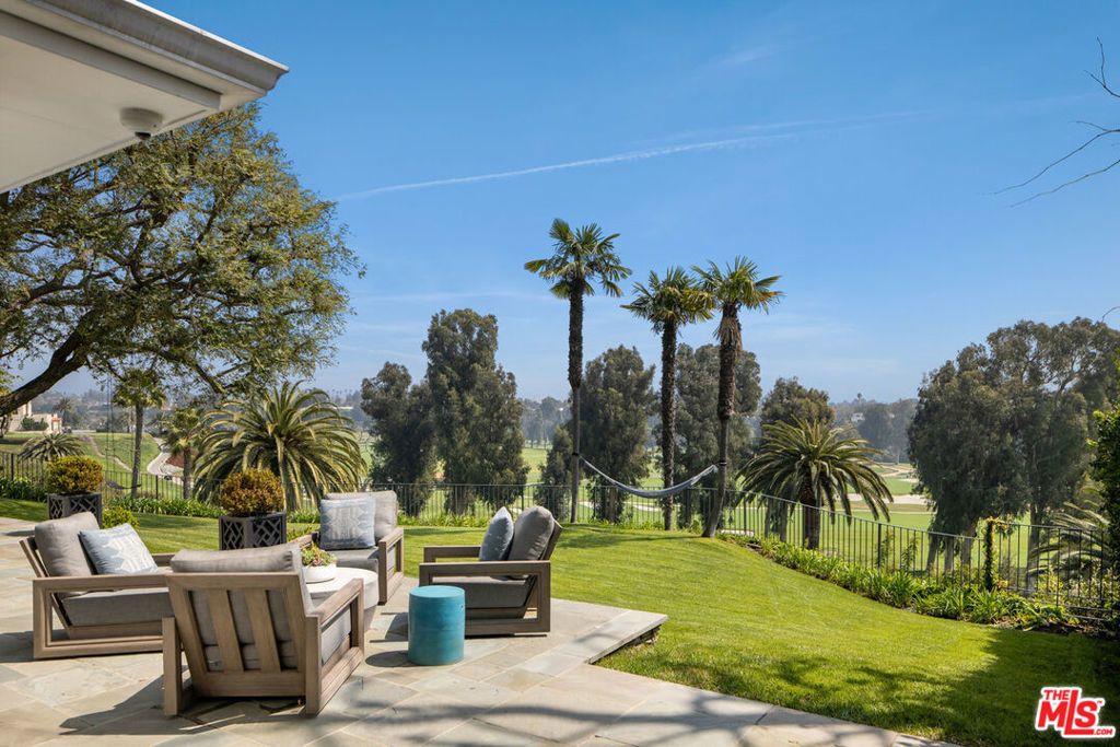 1132 Napoli Drive, Los Angeles