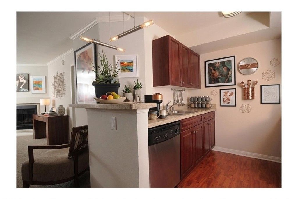 5545 Canoga Avenue # 213, Woodland Hills