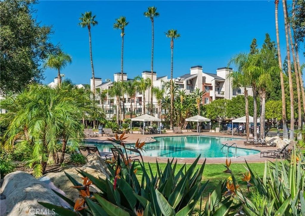 5545 Canoga Avenue # 213, Woodland Hills