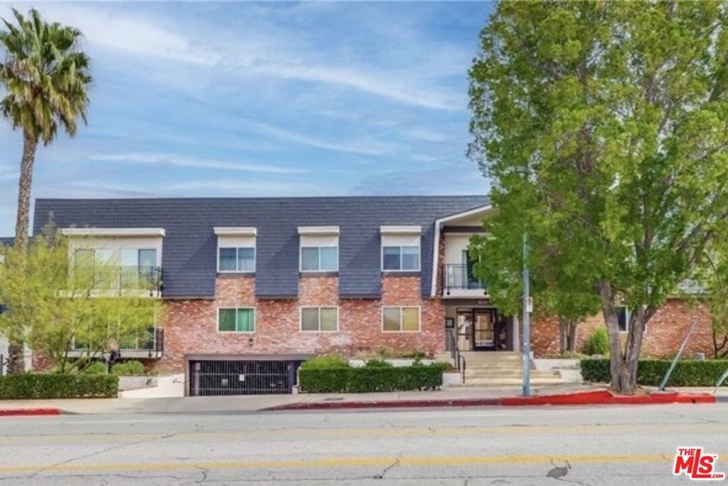 5252 Coldwater Canyon Avenue # 207, Van Nuys