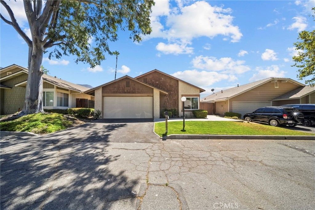 14071 Fenton Lane, Sylmar