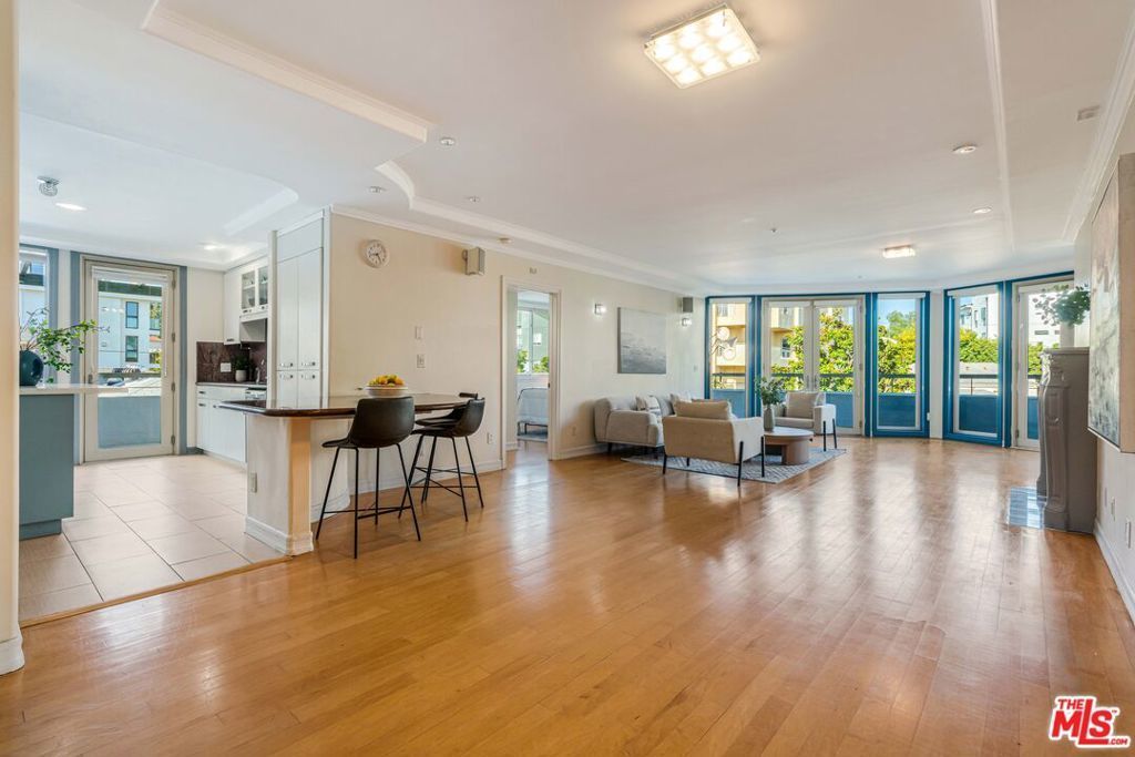 1645 Malcolm Avenue # 302, Los Angeles