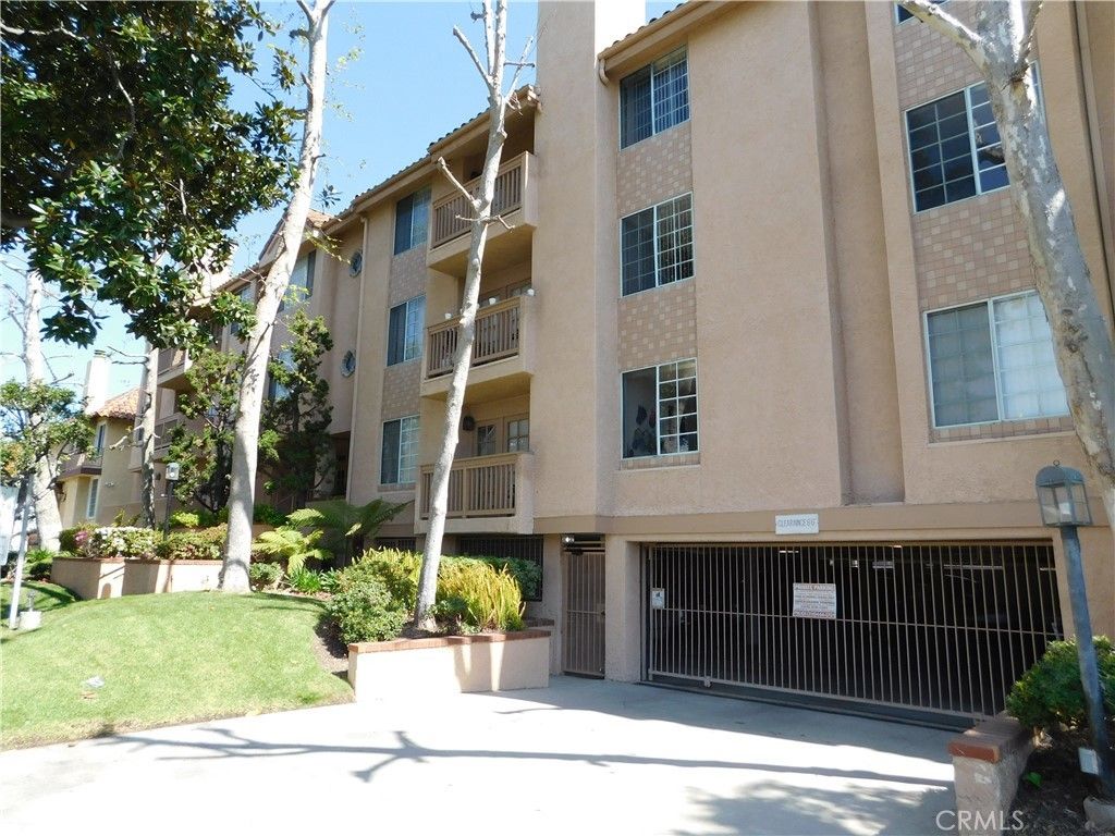1616 S Barrington Avenue # 204, Los Angeles