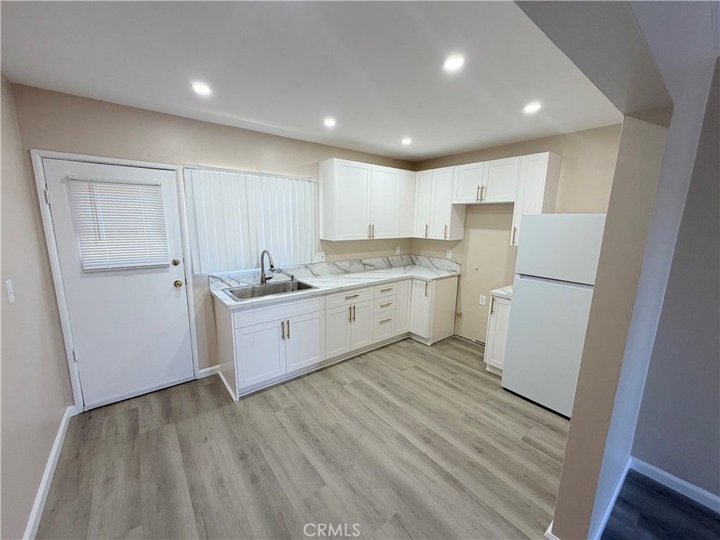 936 W Foothill Boulevard # 09, Azusa