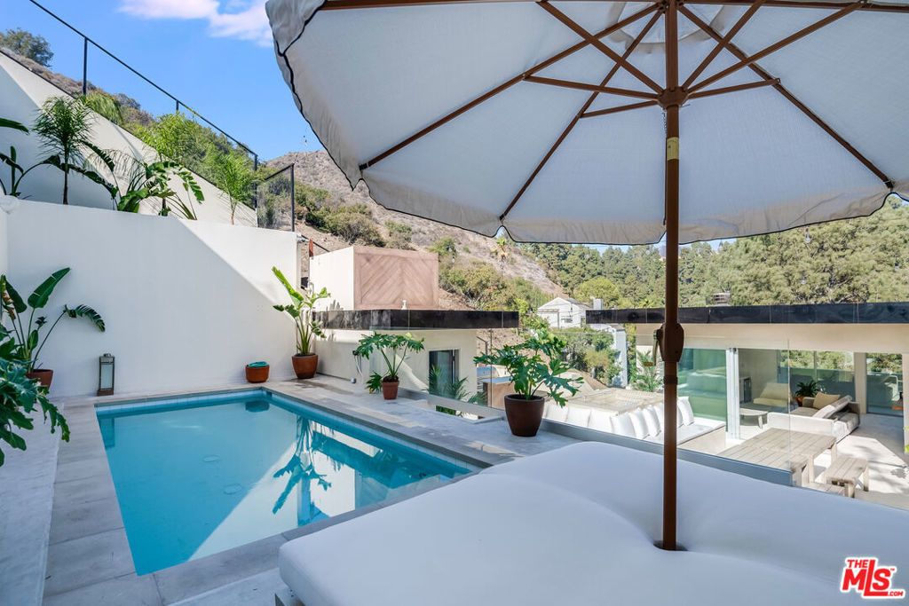 2407 San Marco Drive, Los Angeles
