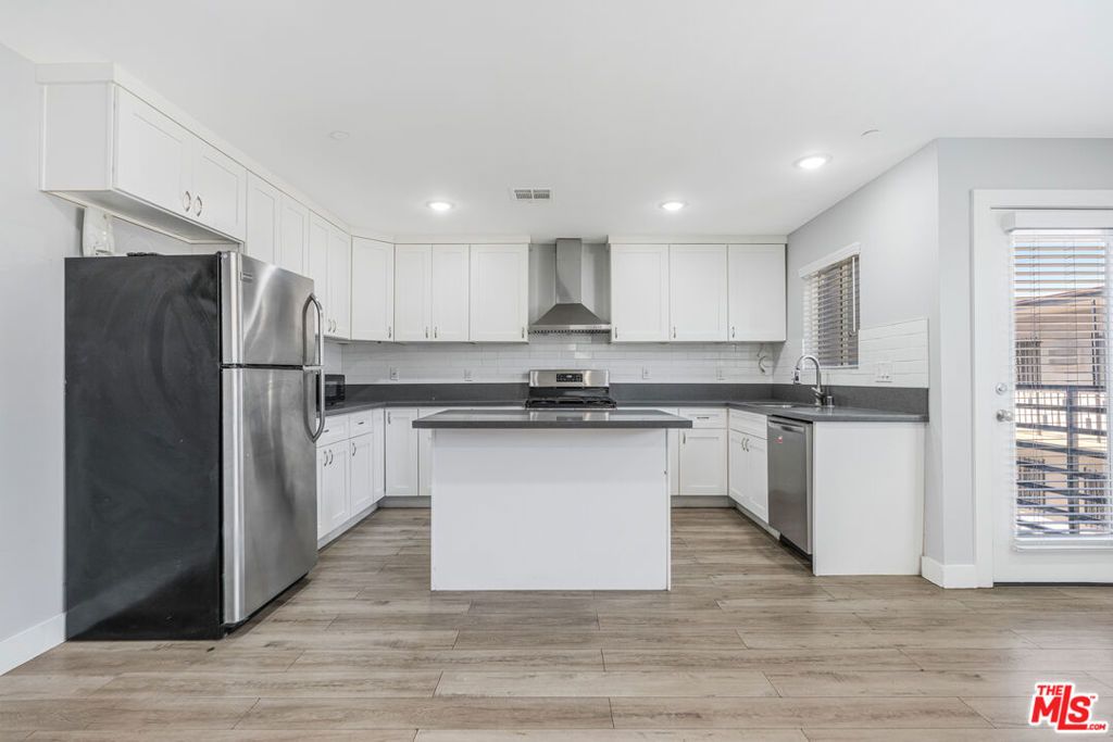 12000 Runnymede Street # 1, North Hollywood