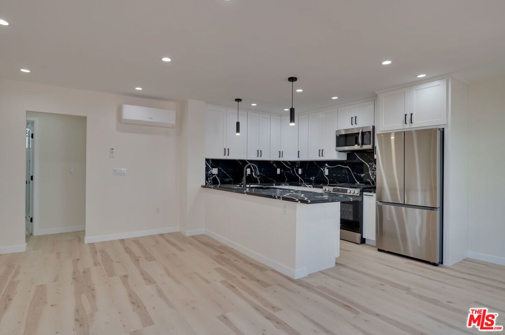 928 N San Vicente Boulevard # 109, West Hollywood