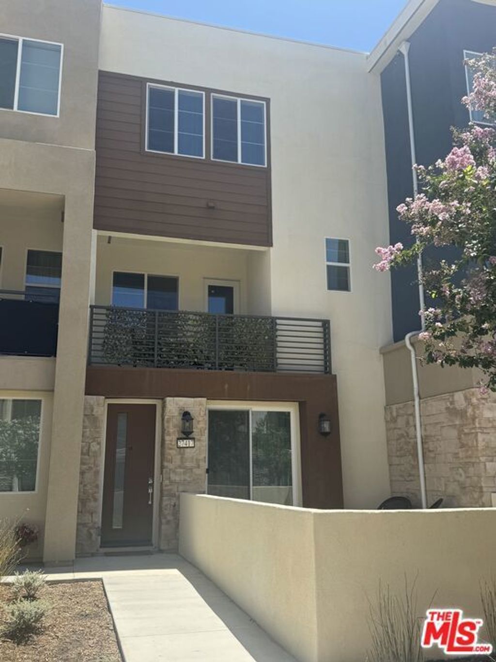 27417 Horizon View Lane, Valencia