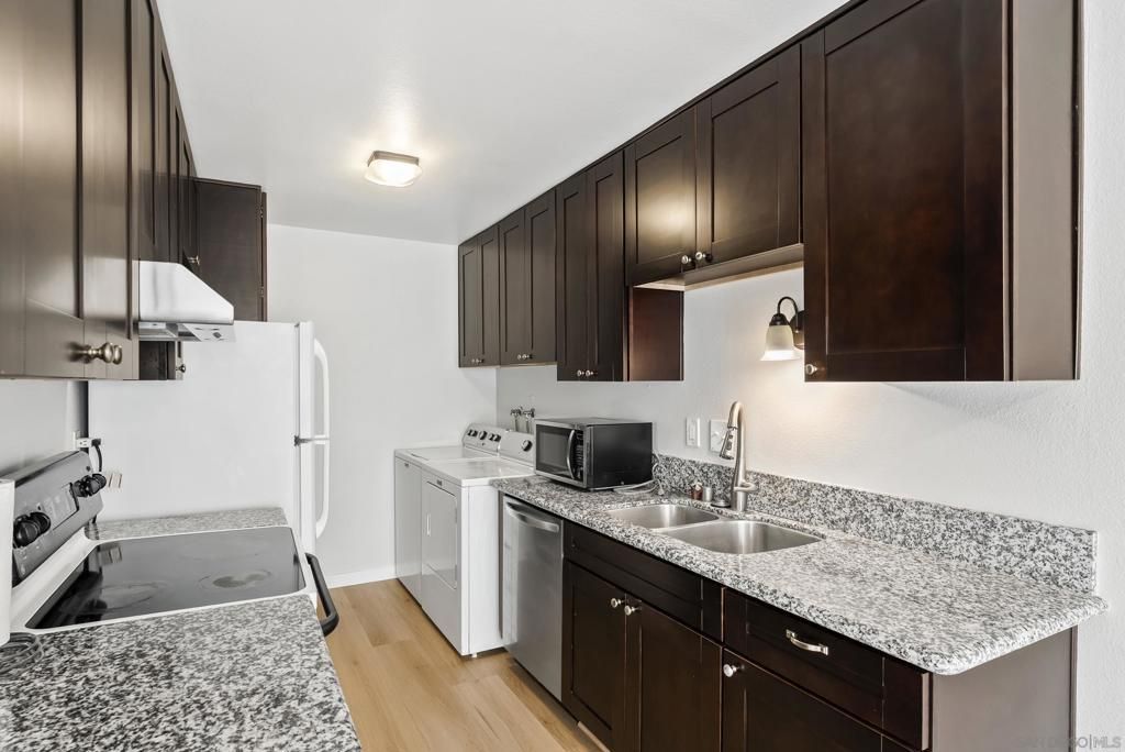 6908 Camphor Lane, San Diego