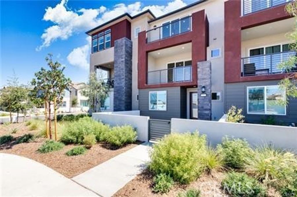 152 Restore, Irvine