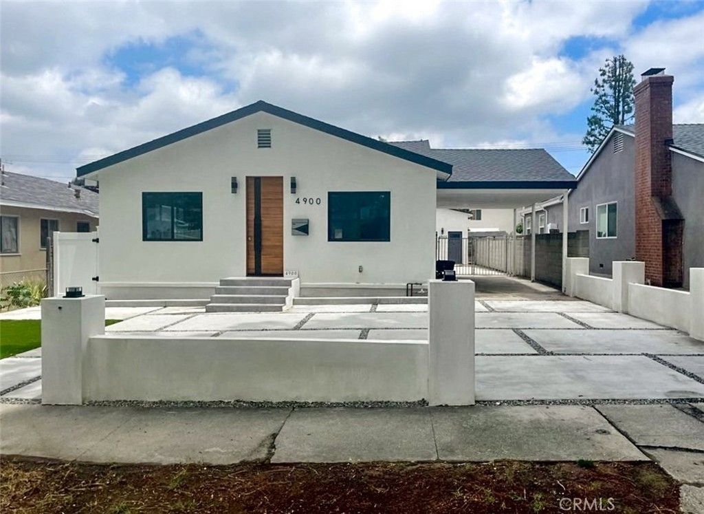 4900 Enfield, Encino