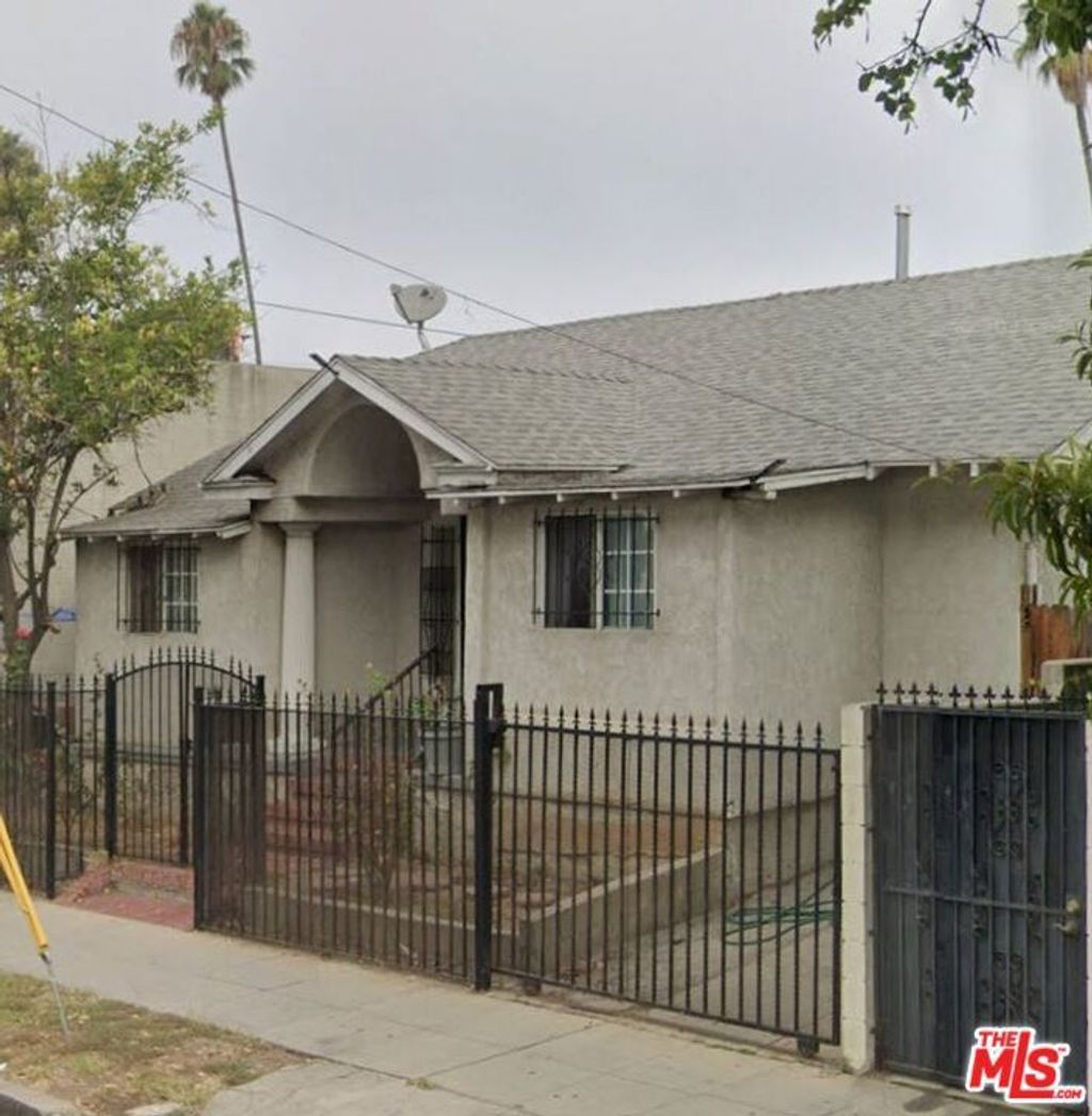 5061 Fountain Avenue, Los Angeles