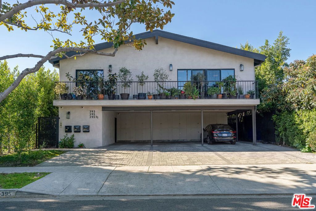 393 N Huntley Drive, West Hollywood