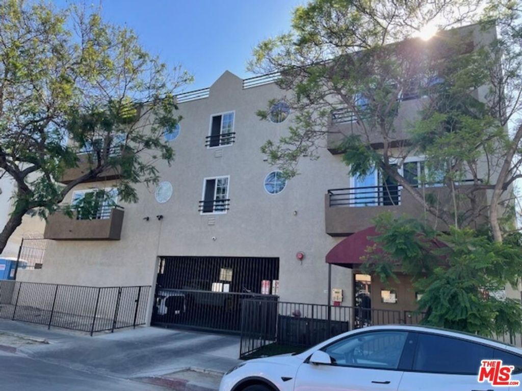 1212 Arapahoe Street # 305, Los Angeles