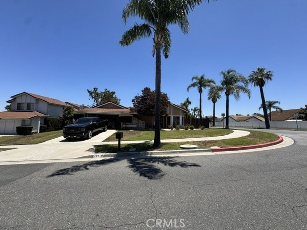 791 Kingfisher Court, Corona
