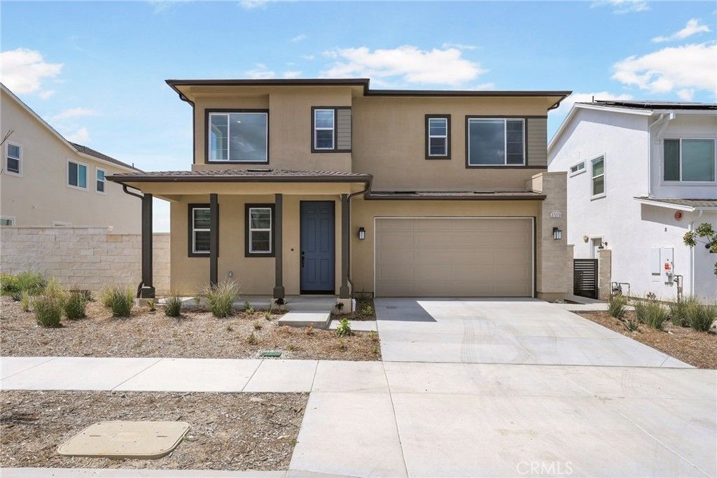 27273 Debut Place, Valencia