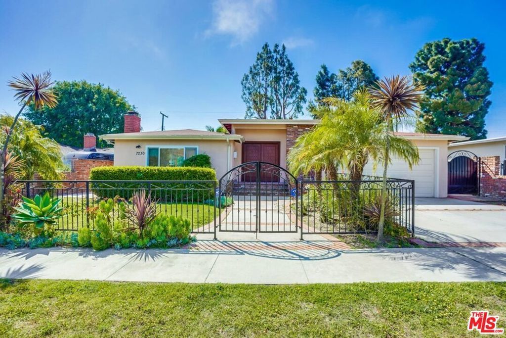 7230 W 90th Street, Los Angeles