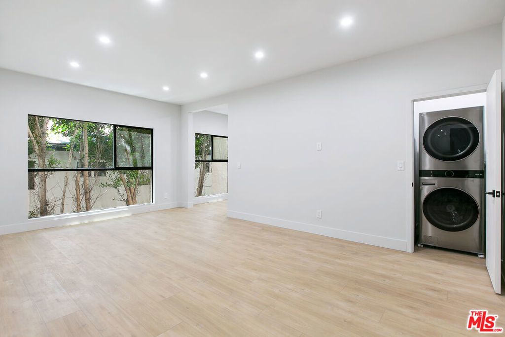 7229 Willoughby Avenue # 15, Los Angeles