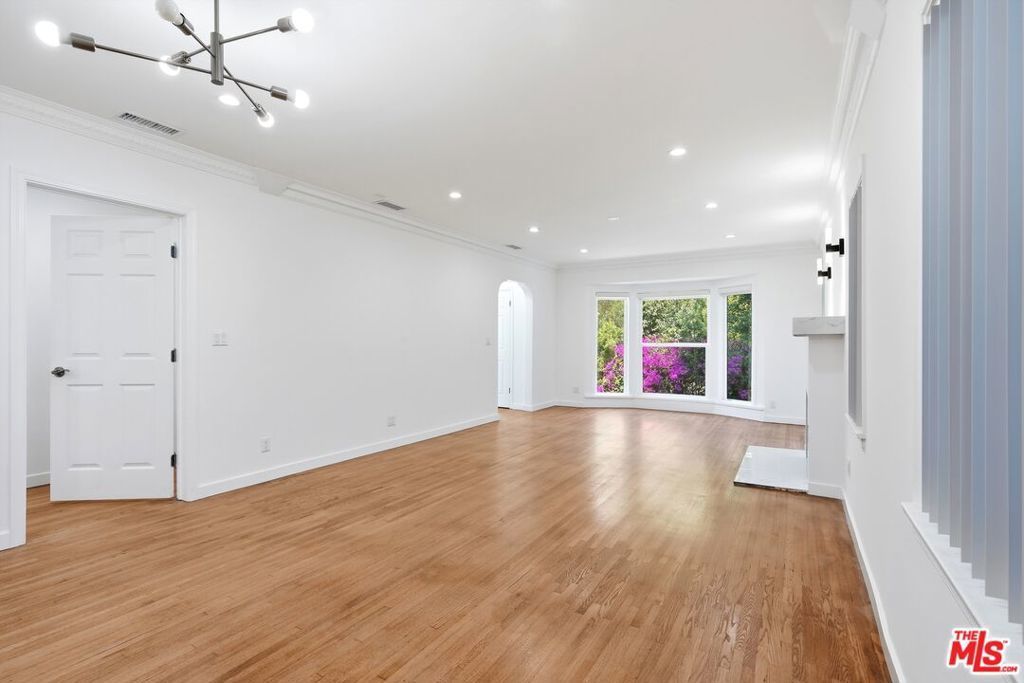 2938 Kansas Avenue, Santa Monica