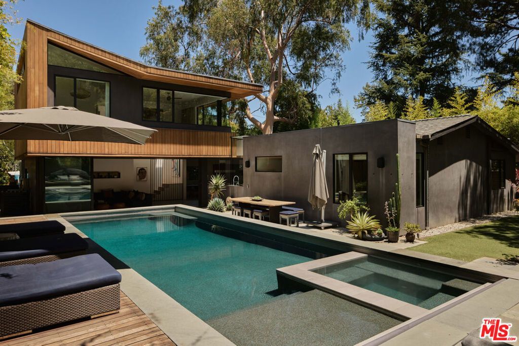8970 Wonderland Park Avenue, Los Angeles
