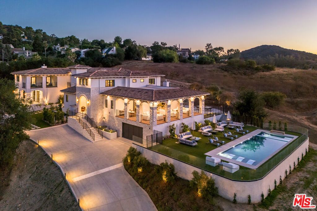 23614 1/2 Dry Canyon Cold Creek Rd, Calabasas